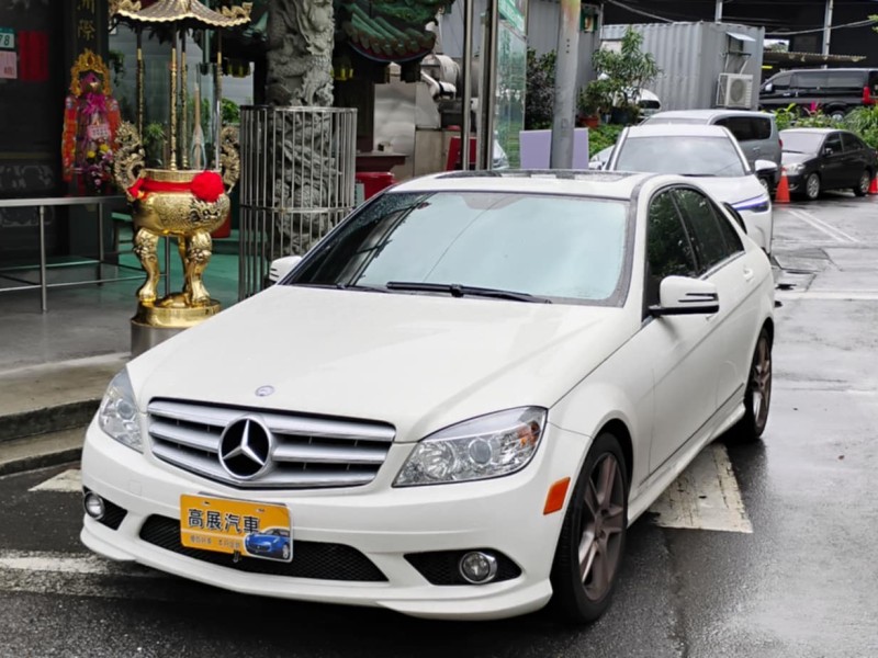 Mercedes-Benz/賓士   C-CLASS 2010年賓士C300 白色頂級天窗 一手車 AMG黑內皮椅 無改裝 車優極佳 | 新北市汽車商業同業公會｜TACA優良車商聯盟｜中古、二手車買車賣車公會認證保固
