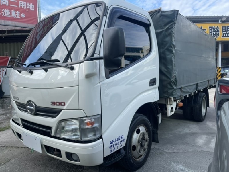 Hino  300 Hino11尺半跑少車況超好有電動後折加4m鐵板載重升級5噸 | 新北市汽車商業同業公會｜TACA優良車商聯盟｜中古、二手車買車賣車公會認證保固