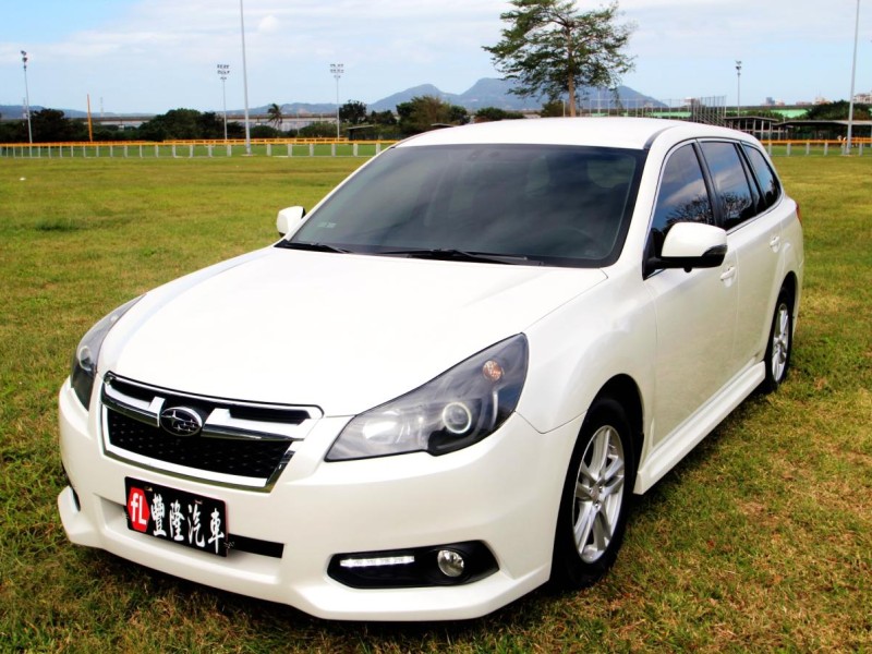 Subaru  Legacy {原鈑件 一年跑1萬}13年LEGACY2.0白~豐隆嚴選0頭款低月付專案 | 新北市汽車商業同業公會｜TACA優良車商聯盟｜中古、二手車買車賣車公會認證保固