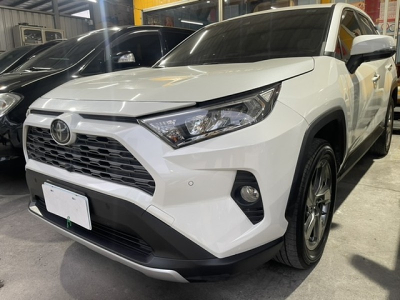 Toyota  RAV4 2019年小改新款RAV4旗艦款 | 新北市汽車商業同業公會｜TACA優良車商聯盟｜中古、二手車買車賣車公會認證保固