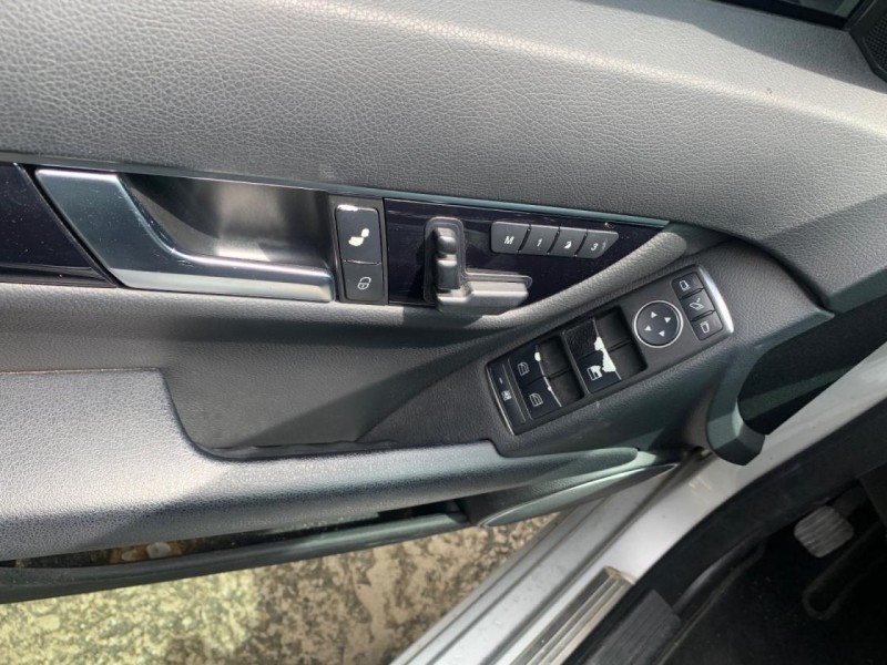 Mercedes-Benz/賓士   C-CLASS  C200 2012 年 Benz C200 實車實價 | 新北市汽車商業同業公會｜TACA優良車商聯盟｜中古、二手車買車賣車公會認證保固