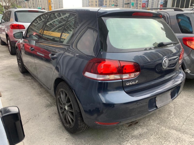 Volkswagen 福斯  Golf 德系小鋼炮 | 新北市汽車商業同業公會｜TACA優良車商聯盟｜中古、二手車買車賣車公會認證保固