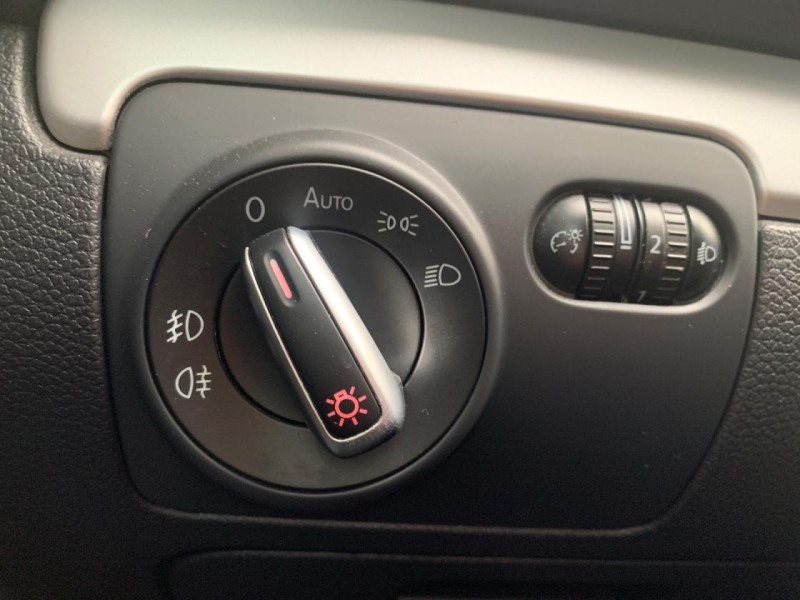 Volkswagen 福斯  Golf 德系小鋼炮 | 新北市汽車商業同業公會｜TACA優良車商聯盟｜中古、二手車買車賣車公會認證保固