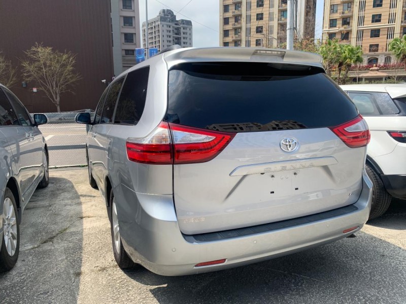 Toyota  Sienna 2015Toyota Sienna | 新北市汽車商業同業公會｜TACA優良車商聯盟｜中古、二手車買車賣車公會認證保固
