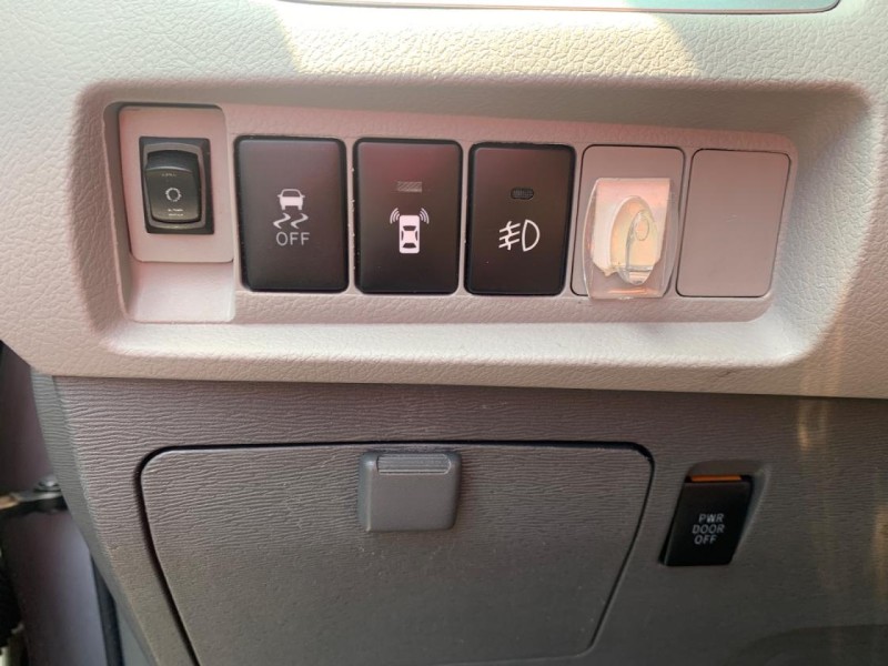 Toyota  Sienna 2015Toyota Sienna | 新北市汽車商業同業公會｜TACA優良車商聯盟｜中古、二手車買車賣車公會認證保固