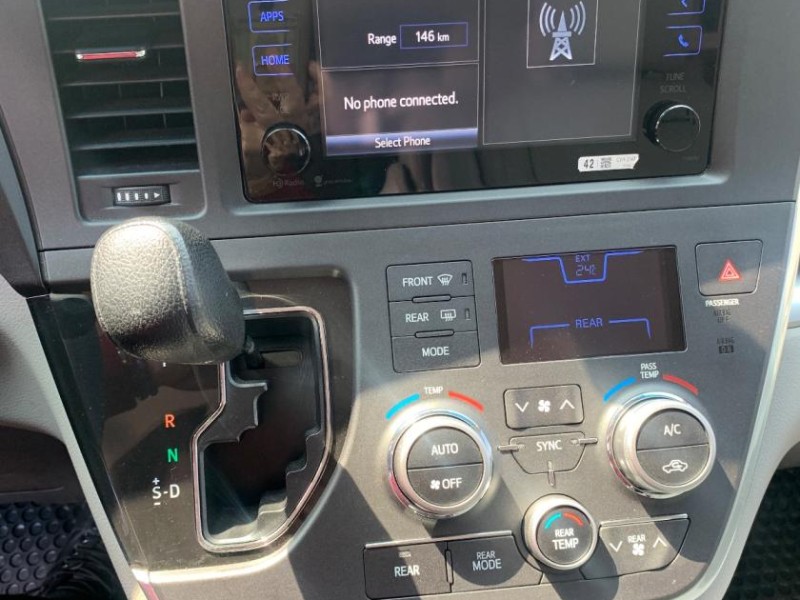 Toyota  Sienna 2015Toyota Sienna | 新北市汽車商業同業公會｜TACA優良車商聯盟｜中古、二手車買車賣車公會認證保固