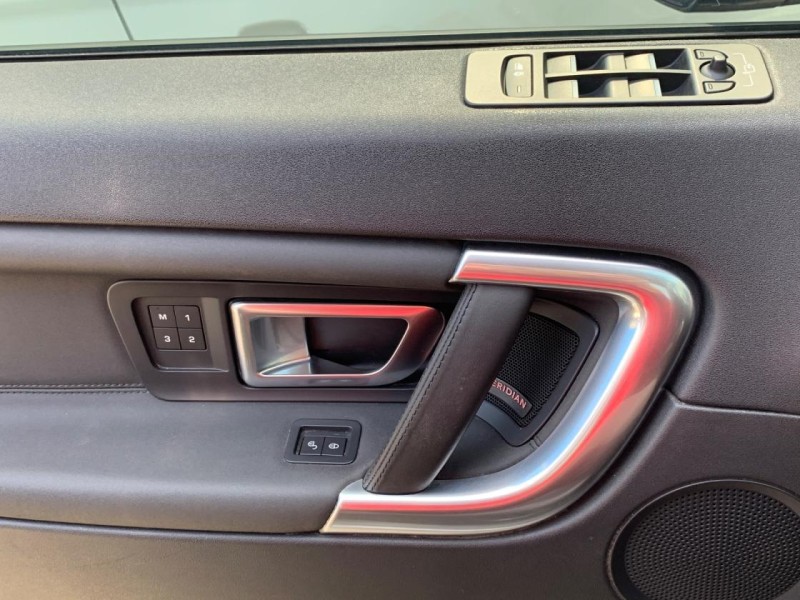Land Rover  Discovery  2018 年 Land Rover Discovery 2.0 灰色  | 新北市汽車商業同業公會｜TACA優良車商聯盟｜中古、二手車買車賣車公會認證保固
