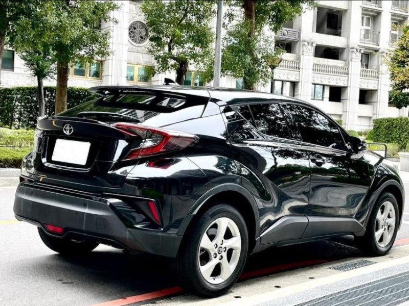 Toyota  C-HR  2019 年 Toyota C-HR 黑色  | 新北市汽車商業同業公會｜TACA優良車商聯盟｜中古、二手車買車賣車公會認證保固