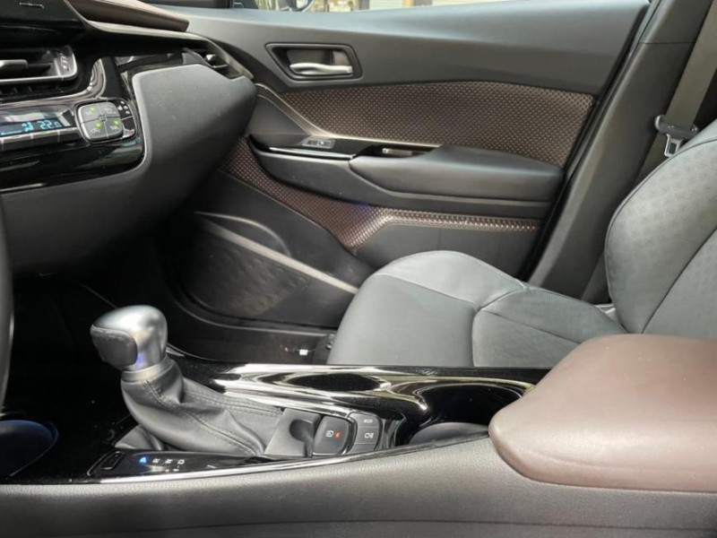 Toyota  C-HR  2019 年 Toyota C-HR 黑色  | 新北市汽車商業同業公會｜TACA優良車商聯盟｜中古、二手車買車賣車公會認證保固