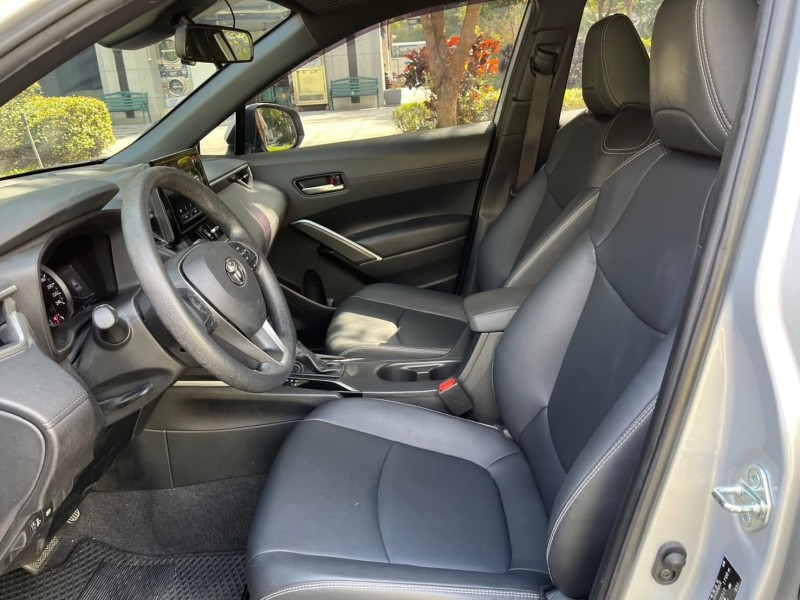Toyota  Corolla Cross 2021年  TOYOTA  COROLLA  CROSS  豪華版   熱騰騰剛入庫國民神車  | 新北市汽車商業同業公會｜TACA優良車商聯盟｜中古、二手車買車賣車公會認證保固