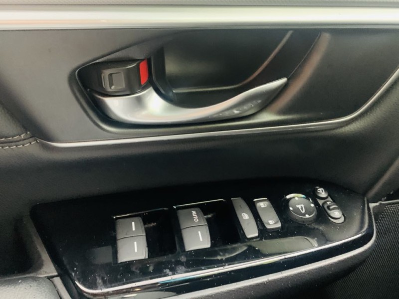Honda  CR-V 2021本田CRV VTIS | 新北市汽車商業同業公會｜TACA優良車商聯盟｜中古、二手車買車賣車公會認證保固