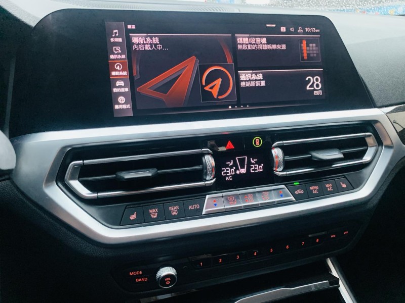  2019年 BMW 330i 2.0T 白色Luxury G20型  | 新北市汽車商業同業公會｜TACA優良車商聯盟｜中古、二手車買車賣車公會認證保固