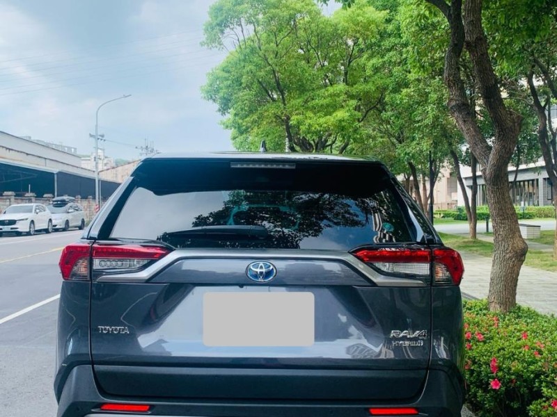 Toyota  RAV4 【熱賣中】2021年 Toyota RAV4 油電 加配   | 新北市汽車商業同業公會｜TACA優良車商聯盟｜中古、二手車買車賣車公會認證保固