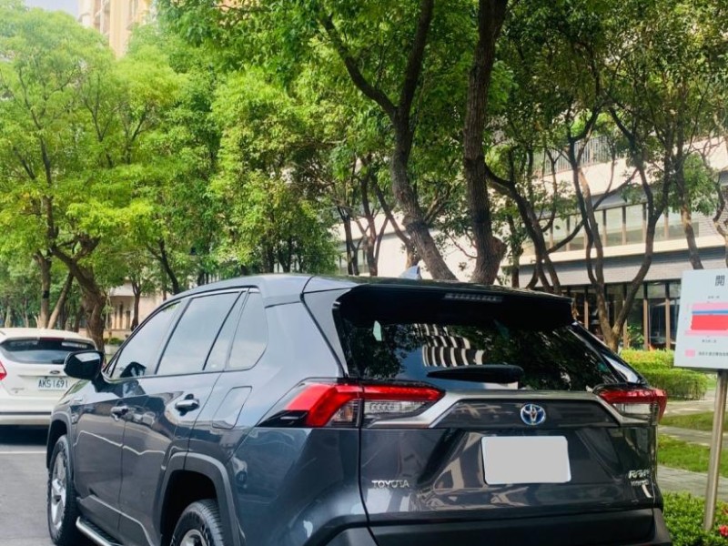 Toyota  RAV4 【熱賣中】2021年 Toyota RAV4 油電 加配   | 新北市汽車商業同業公會｜TACA優良車商聯盟｜中古、二手車買車賣車公會認證保固