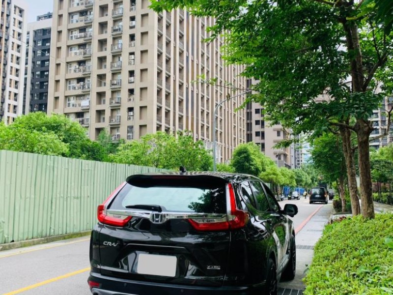Honda  CR-V ????【熱銷日系休旅首選】 ????2018年 Honda CR-V 1.5  S版 | 新北市汽車商業同業公會｜TACA優良車商聯盟｜中古、二手車買車賣車公會認證保固