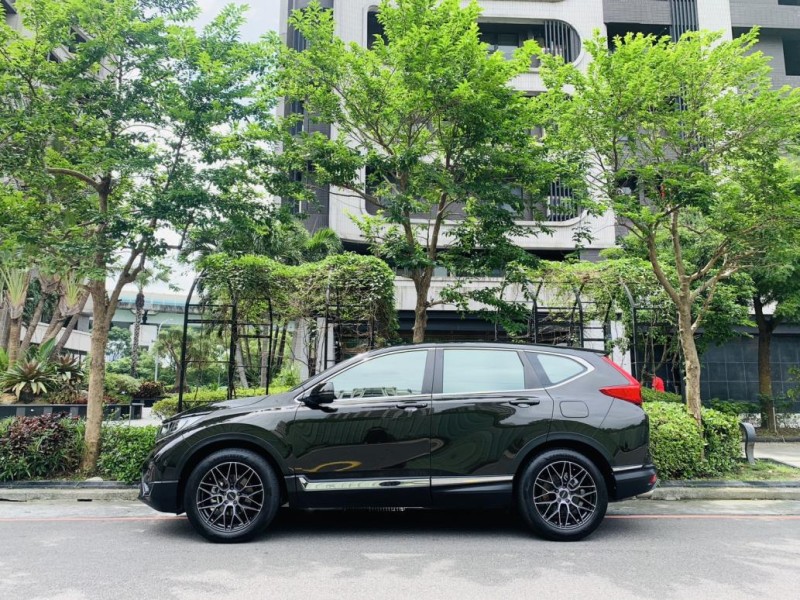 Honda  CR-V ????【熱銷日系休旅首選】 ????2018年 Honda CR-V 1.5  S版 | 新北市汽車商業同業公會｜TACA優良車商聯盟｜中古、二手車買車賣車公會認證保固