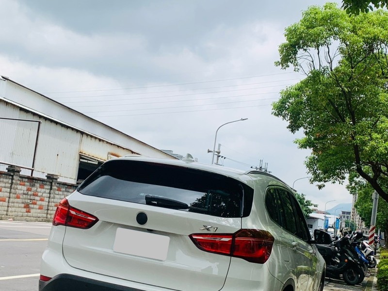 BMW/ 寶馬  X1 SERIES  X1 sDrive20i 2016????【德系小休旅精選】 ????2016年 bmw x1 | 新北市汽車商業同業公會｜TACA優良車商聯盟｜中古、二手車買車賣車公會認證保固