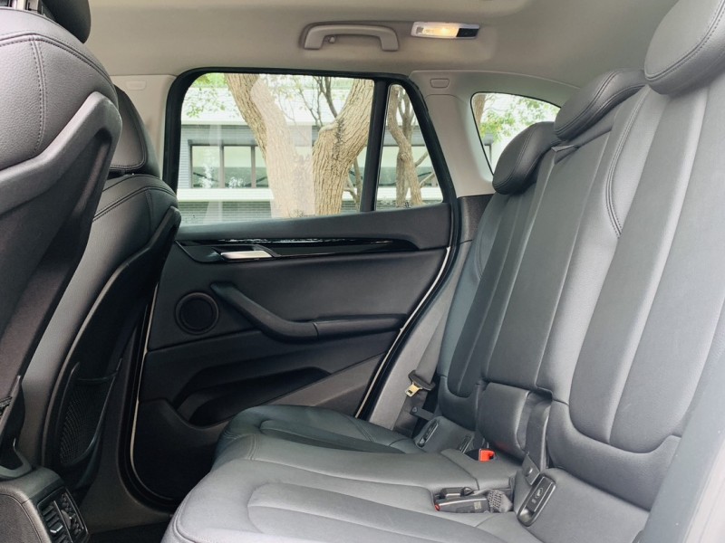 BMW/ 寶馬  X1 SERIES  X1 sDrive20i 2016????【德系小休旅精選】 ????2016年 bmw x1 | 新北市汽車商業同業公會｜TACA優良車商聯盟｜中古、二手車買車賣車公會認證保固