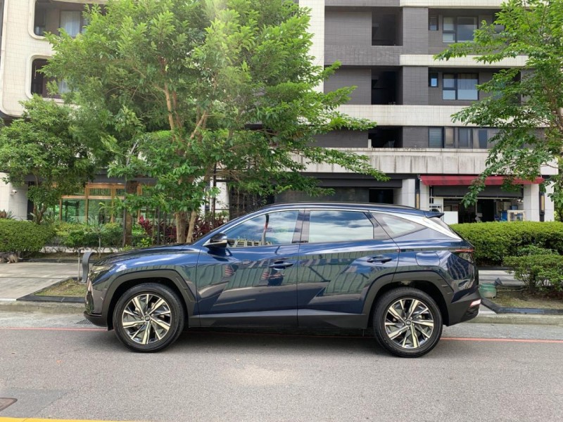 Hyundai  Tucson ????????【新貨到港】2024年式 Hyundai Tucson L GLTH-B 油電版｜超帥節能休旅！ | 新北市汽車商業同業公會｜TACA優良車商聯盟｜中古、二手車買車賣車公會認證保固