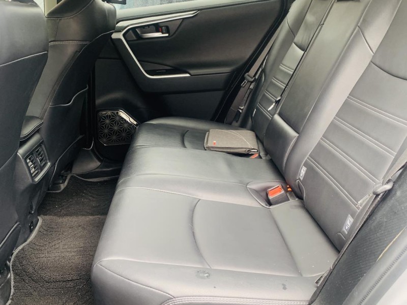 Toyota  RAV4 【熱賣休旅推薦】2019/20年 Toyota RAV4 2.0 銀色款 | 新北市汽車商業同業公會｜TACA優良車商聯盟｜中古、二手車買車賣車公會認證保固