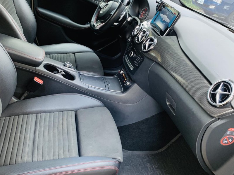 Mercedes-Benz/賓士   B-CLASS  B180 ???? 質感歐系代步首選｜車況優質 低里程好 2017年  B180 1.6 白色款 | 新北市汽車商業同業公會｜TACA優良車商聯盟｜中古、二手車買車賣車公會認證保固