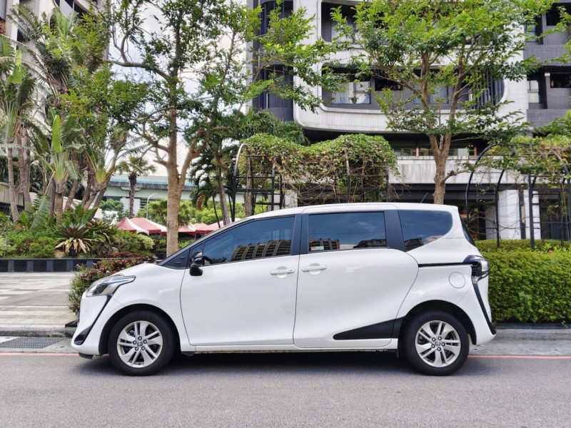 Toyota  SIENTA ????✨ 七人家庭首選 ✨???? 《2024年 Toyota Sienta 7人座 豪華+版》 | 新北市汽車商業同業公會｜TACA優良車商聯盟｜中古、二手車買車賣車公會認證保固