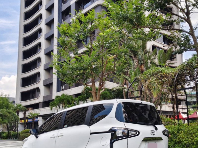 Toyota  SIENTA ????✨ 七人家庭首選 ✨???? 《2024年 Toyota Sienta 7人座 豪華+版》 | 新北市汽車商業同業公會｜TACA優良車商聯盟｜中古、二手車買車賣車公會認證保固