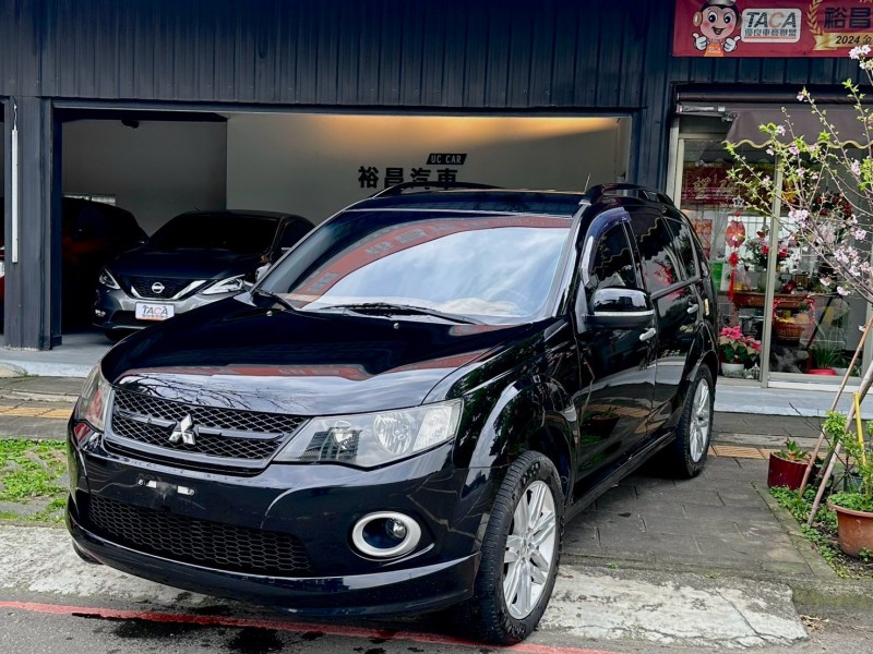 Mitsubishi  Outlander 2012年io版僅跑六萬!一手漂亮車~ | 新北市汽車商業同業公會｜TACA優良車商聯盟｜中古、二手車買車賣車公會認證保固