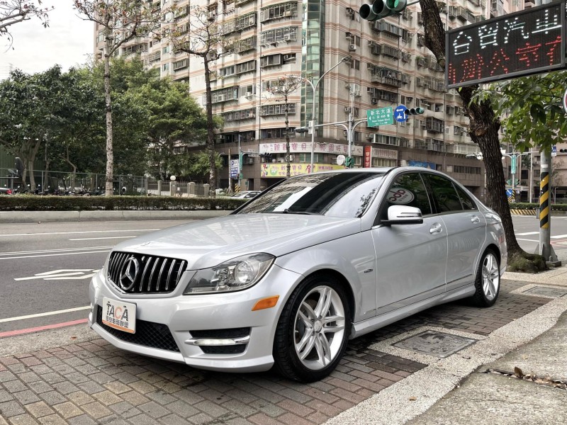 Mercedes-Benz/賓士   C-CLASS  C250 M-Benz C-Class Sedan 2012款 C250 AMG 銀色 | 新北市汽車商業同業公會｜TACA優良車商聯盟｜中古、二手車買車賣車公會認證保固
