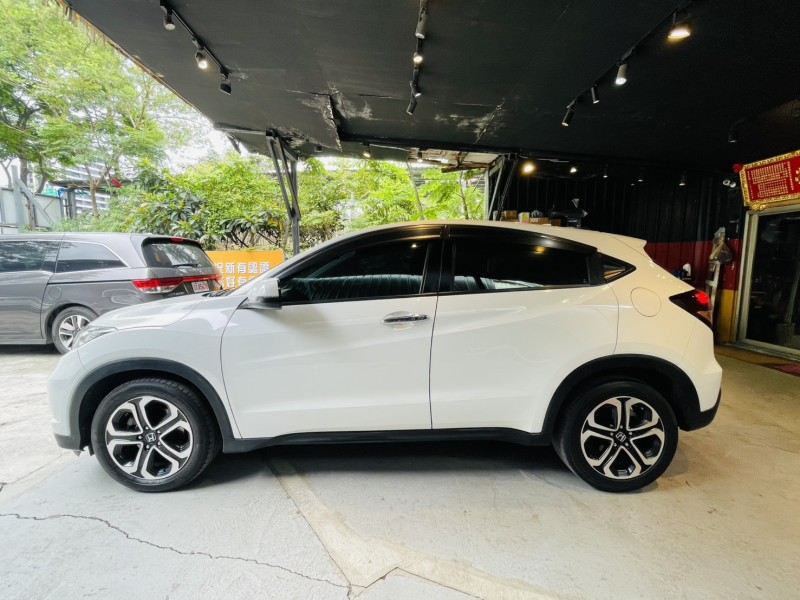 Honda  HR-V 實車實價可分期HRV頂級S版CHR Kicks X1 Tiguan Q3可參考 | 新北市汽車商業同業公會｜TACA優良車商聯盟｜中古、二手車買車賣車公會認證保固