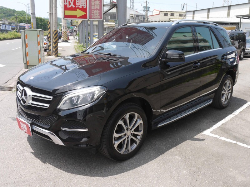 Mercedes-Benz/賓士   GLE-CLASS  GLE350d 省油  大馬力 360度環景 安卓影音 電動尾門 舒適大空間 GLE 350d | 新北市汽車商業同業公會｜TACA優良車商聯盟｜中古、二手車買車賣車公會認證保固