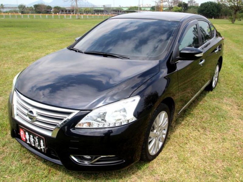 Nissan  Sentra {代步好車}14年SENTRA1.8黑~豐隆嚴選0頭低月付專案~ | 新北市汽車商業同業公會｜TACA優良車商聯盟｜中古、二手車買車賣車公會認證保固
