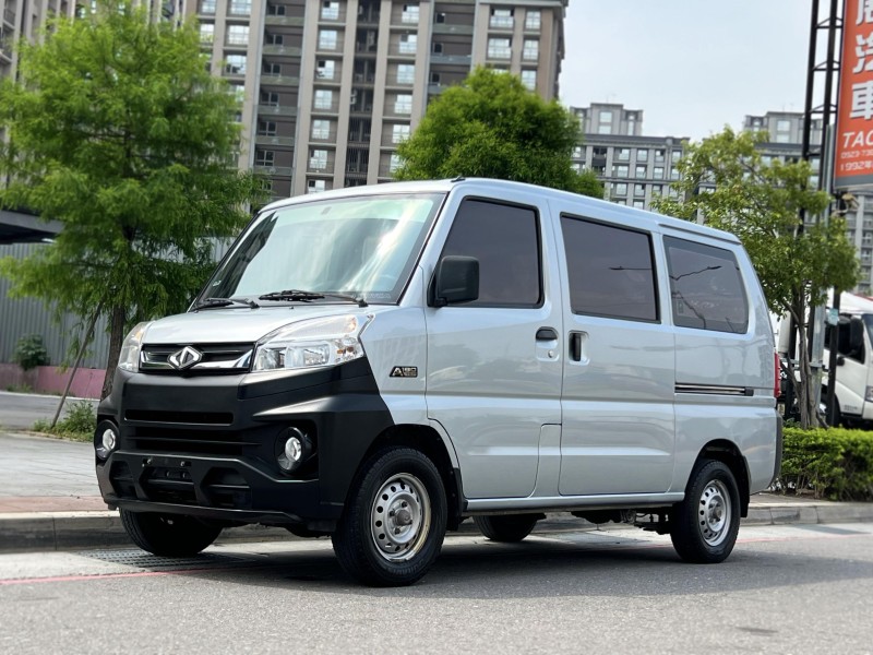 Mitsubishi  Veryca 《自排款》2018 CMC Veryca A180 箱型車 五人座 一手車 原廠保養 中華 凌厲 商用車 市場稀有款 | 新北市汽車商業同業公會｜TACA優良車商聯盟｜中古、二手車買車賣車公會認證保固