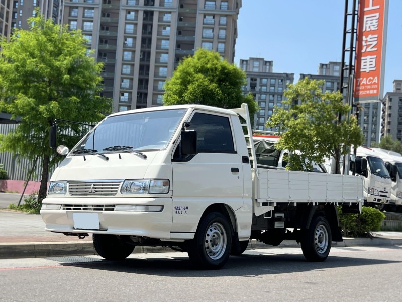 Mitsubishi  Delica 《只跑4萬公里》2010 Mitsubishi Delica 2.4 貨車 市場唯一 超低里程 全新木斗 得利卡 貨車 | 新北市汽車商業同業公會｜TACA優良車商聯盟｜中古、二手車買車賣車公會認證保固