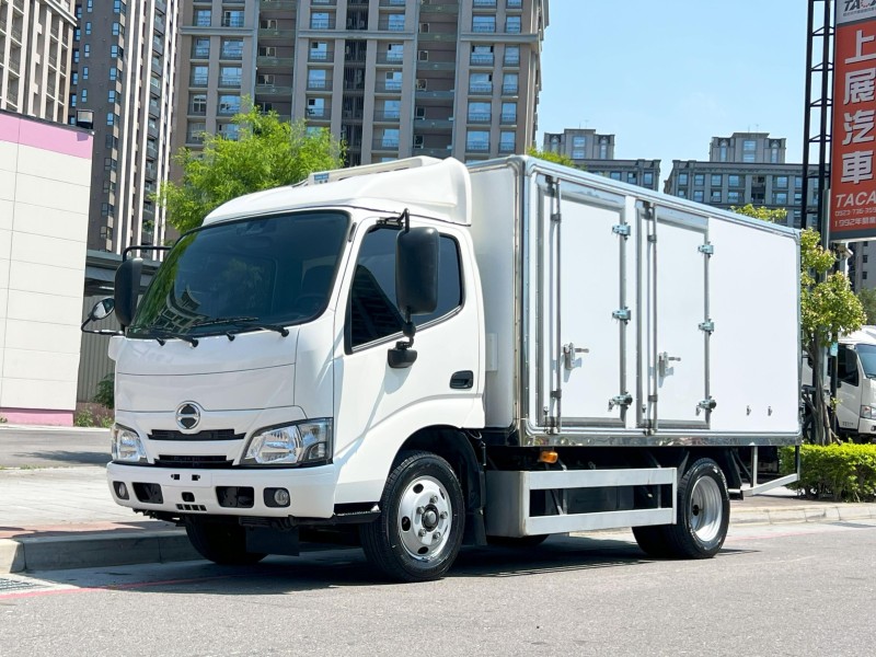 Hino  300 《-25度冷凍車》2022 HINO 300 11呎半 超低里程 只跑6萬 原廠保養 全車如新 車況超讚 貨車 商用車 | 新北市汽車商業同業公會｜TACA優良車商聯盟｜中古、二手車買車賣車公會認證保固