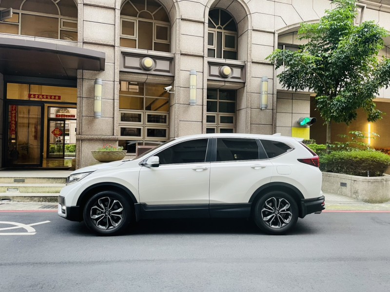 Honda  CR-V 實車實價可分期 僅跑2萬餘公里CRV 1.5 VTiS | 新北市汽車商業同業公會｜TACA優良車商聯盟｜中古、二手車買車賣車公會認證保固