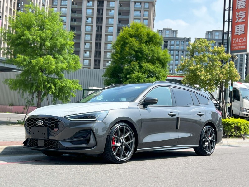 Ford/福特  Focus 《全新領牌車》2024 Ford Focus Wagon ST X 跟新車只差價錢 現省11萬 買這台超划算 原裝進口 | 新北市汽車商業同業公會｜TACA優良車商聯盟｜中古、二手車買車賣車公會認證保固