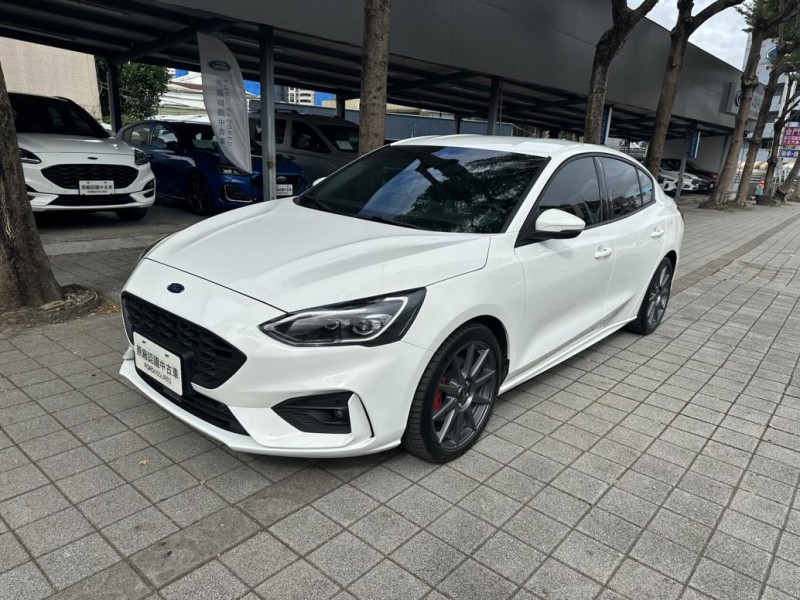 Ford/福特  Focus focus 4d st line lommel x  (原廠認證中古車) | 新北市汽車商業同業公會｜TACA優良車商聯盟｜中古、二手車買車賣車公會認證保固