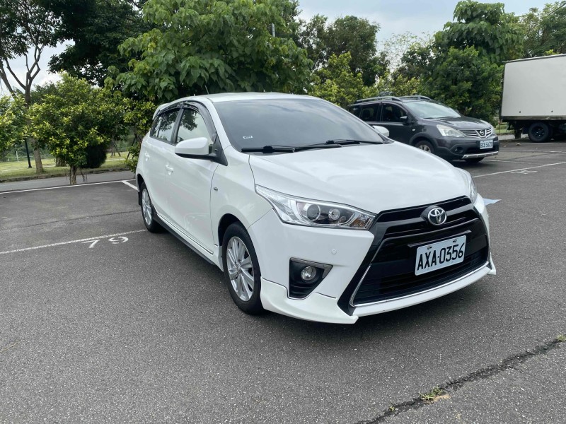 Toyota  Yaris 一手認證 跑7萬 | 新北市汽車商業同業公會｜TACA優良車商聯盟｜中古、二手車買車賣車公會認證保固