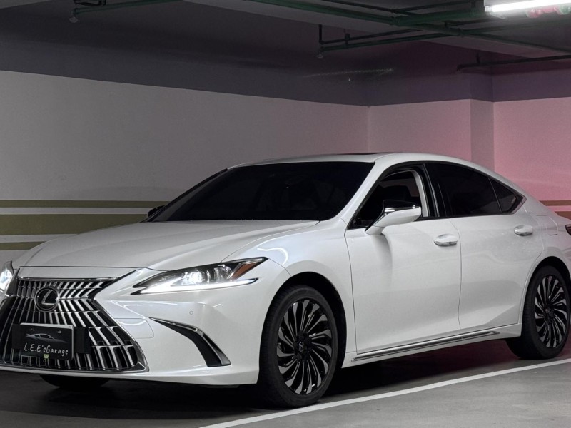 Lexus  ES200 2022 ES200 頂級版 | 新北市汽車商業同業公會｜TACA優良車商聯盟｜中古、二手車買車賣車公會認證保固