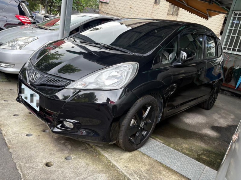 Honda  FIT 實車實價可分期FIT頂級VTIS節能代步小車 | 新北市汽車商業同業公會｜TACA優良車商聯盟｜中古、二手車買車賣車公會認證保固