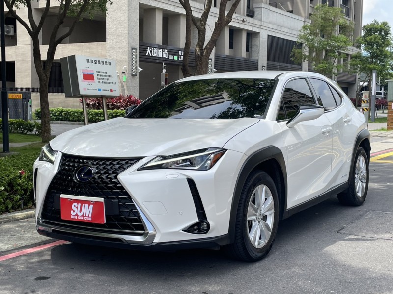 Lexus  UX250h 實價刊登★20年式UX250豪華款 免鑰摸門 跟車 盲點 電尾門 CarPlay | 新北市汽車商業同業公會｜TACA優良車商聯盟｜中古、二手車買車賣車公會認證保固