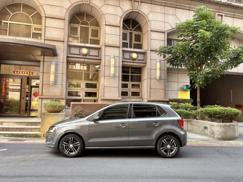 Volkswagen 福斯  Polo 實車實價可分期POLO高級精品代步小車 | 新北市汽車商業同業公會｜TACA優良車商聯盟｜中古、二手車買車賣車公會認證保固