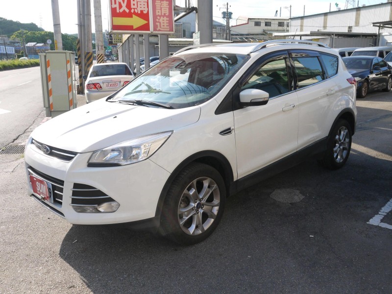 Ford/福特  Kuga 4WD 僅跑10萬 里程保證 電動尾門 全景天窗 新車價119.8萬 KUGA | 新北市汽車商業同業公會｜TACA優良車商聯盟｜中古、二手車買車賣車公會認證保固