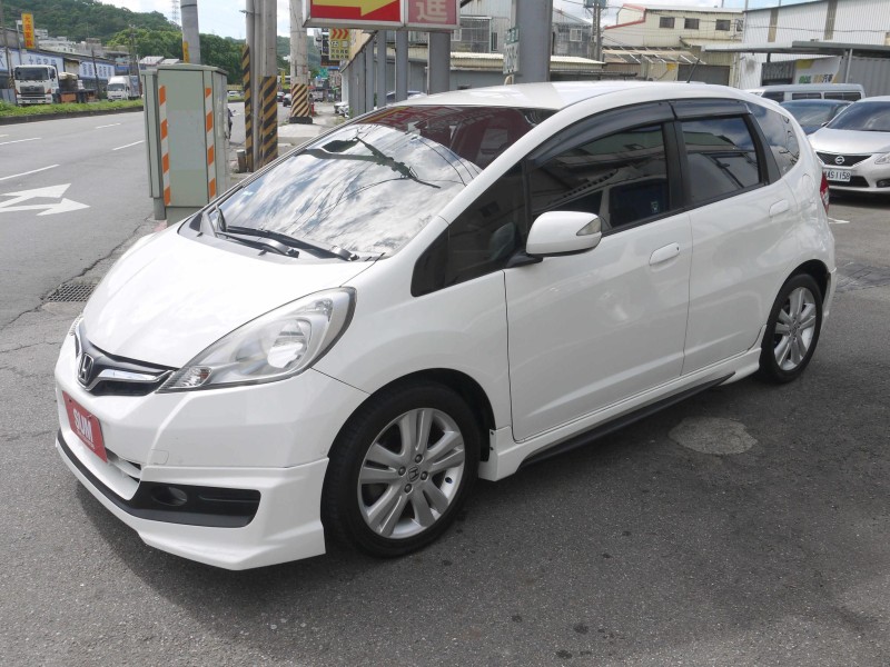 Honda  FIT 空力套件組 定速 恆溫 影音 省油大空間 妥善率佳 里程保證 FIT 1.5 | 新北市汽車商業同業公會｜TACA優良車商聯盟｜中古、二手車買車賣車公會認證保固