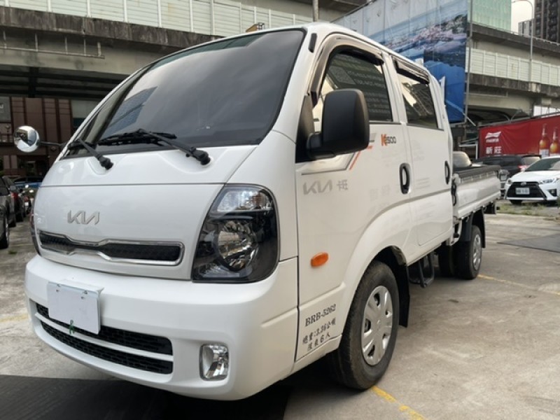 Kia  Kaon(卡旺) 2023年起亞雙廂自排6人坐純跑8千多公里如新車快把握 | 新北市汽車商業同業公會｜TACA優良車商聯盟｜中古、二手車買車賣車公會認證保固
