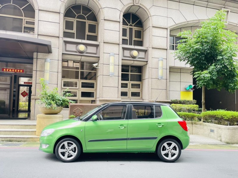 Skoda  Fabia 一手車原廠保養Fabia 1.2tsi高階配備 可分期 | 新北市汽車商業同業公會｜TACA優良車商聯盟｜中古、二手車買車賣車公會認證保固