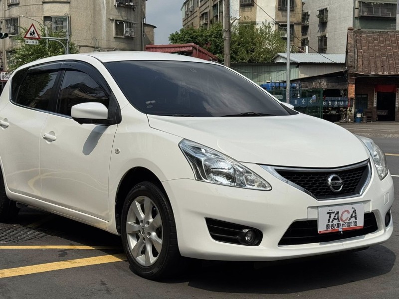 Nissan  Tiida 金鑽店~TIIDA 1.6 掀背旗艦版 自然進氣 115匹馬力 CVT無段變速 前輪驅動 省油好開 穩定性高 里程保證只跑8萬多公里！ | 新北市汽車商業同業公會｜TACA優良車商聯盟｜中古、二手車買車賣車公會認證保固