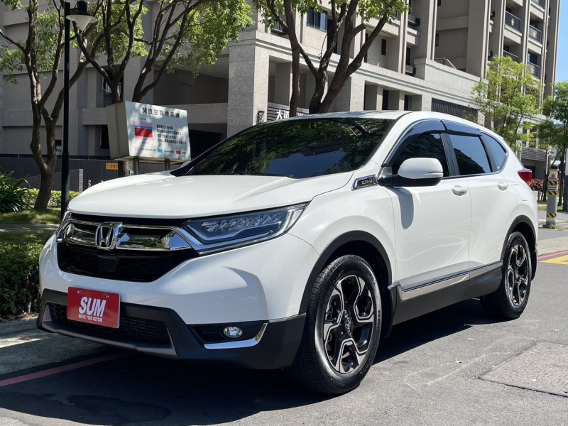 Honda  CR-V 實價刊登★19式 一手原廠保養低里程 ACC跟車 免鑰摸門 快撥 分區溫控 影音 | 新北市汽車商業同業公會｜TACA優良車商聯盟｜中古、二手車買車賣車公會認證保固