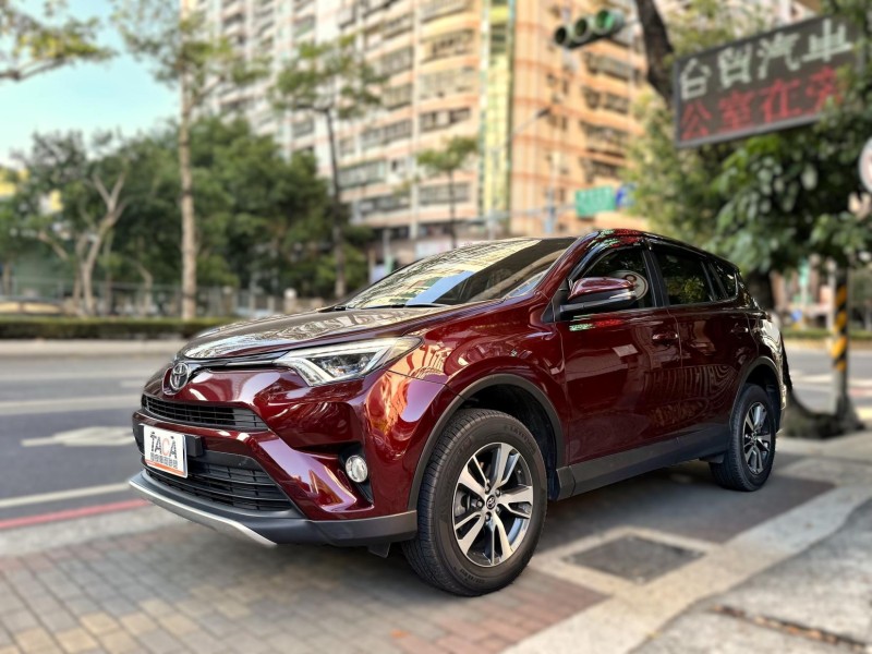 Toyota  RAV4 RAV4 2.0 免鑰匙啟閉 市場最低里程100%保證準 車色不喜歡 送包膜改色 | 新北市汽車商業同業公會｜TACA優良車商聯盟｜中古、二手車買車賣車公會認證保固